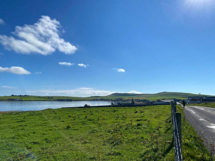 2 Bedroom House Overlooking Pierowall Bay, Westray Екстериор снимка